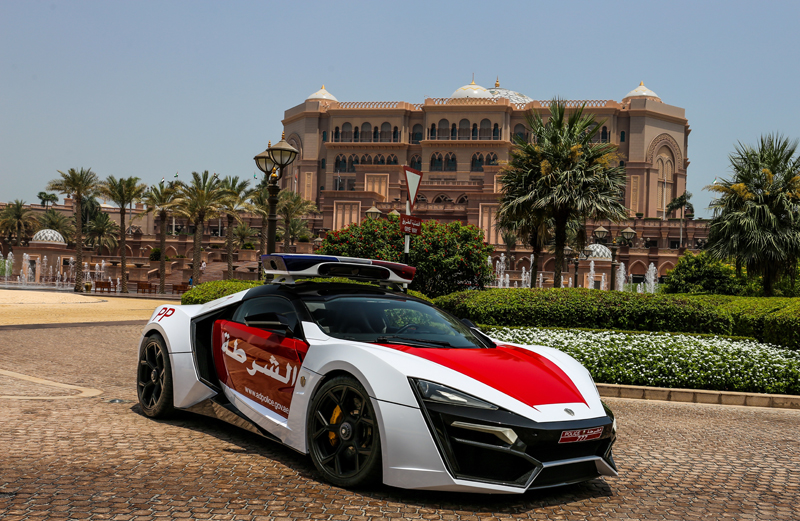 Lykan-HyperSport-Third-Most-Expensive-Car-In-The-World-3