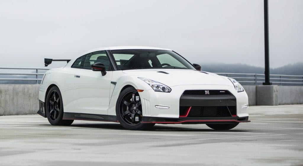 The engine in each Nissan GT-R NISMO is hand-assembled from beginning to end in a special clean room by specially trained technicians, a process similar to racing powerplant construction. An aluminum plate is added to the front of each engine showing the name of the Takumi engine craftsman.