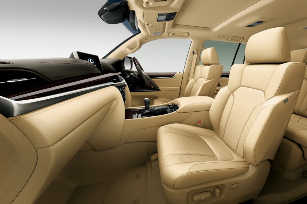 2016 Lexus LX 570 interior