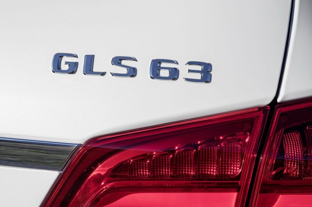 2017-Mercedes-GLS-42