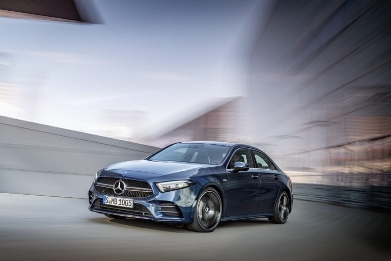 Mercedes-AMG A 35 4MATIC Limousine // Mercedes-AMG A 35 4MATIC Saloon (2019)