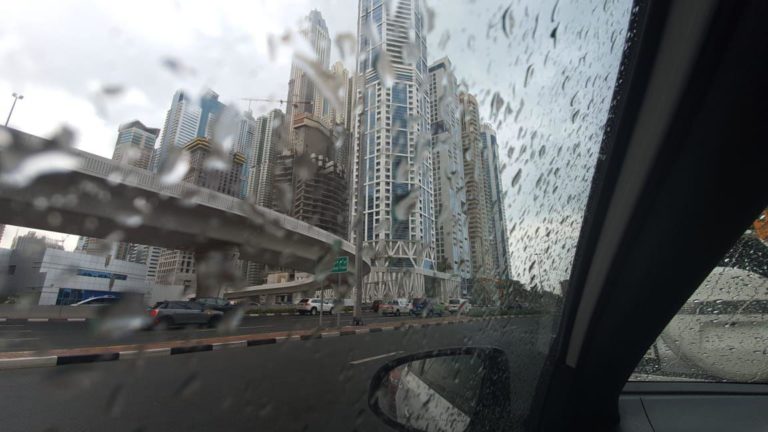 How to drive in the rain