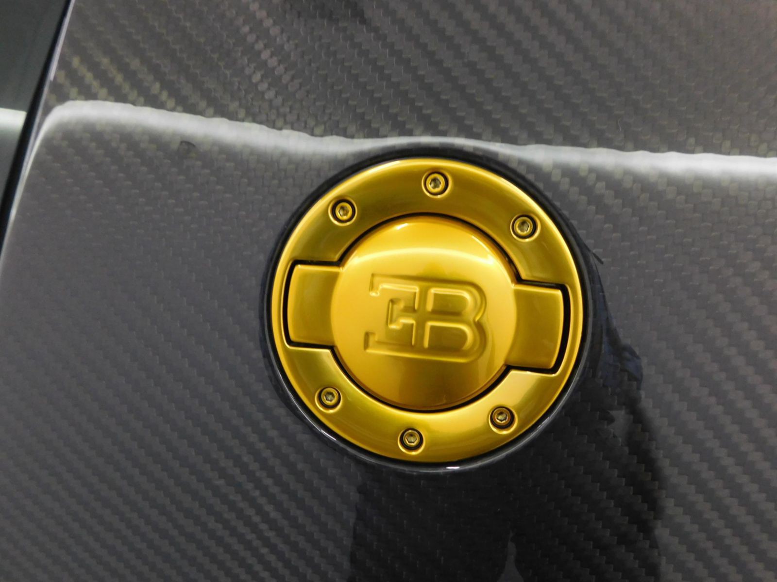 Bugatti Veyron by Mansory Linea Vincero d’Oro