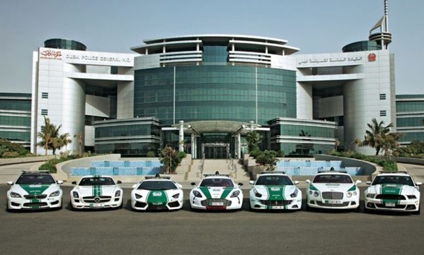 How to change car color at the police department in Dubai, United Arab Emirates, where drivers can request permission to change the colour of their car.