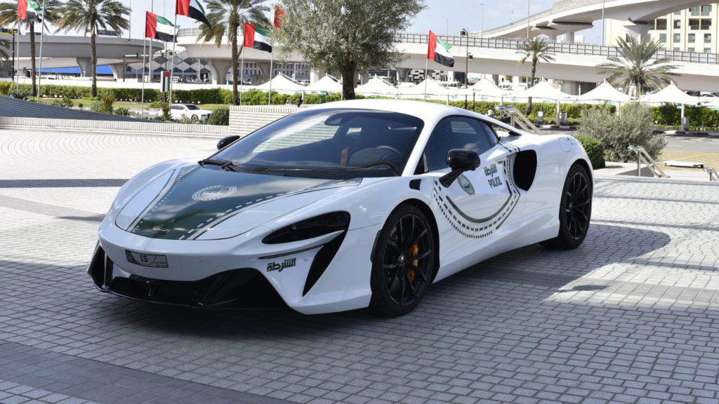 Dubai police mclaren artura