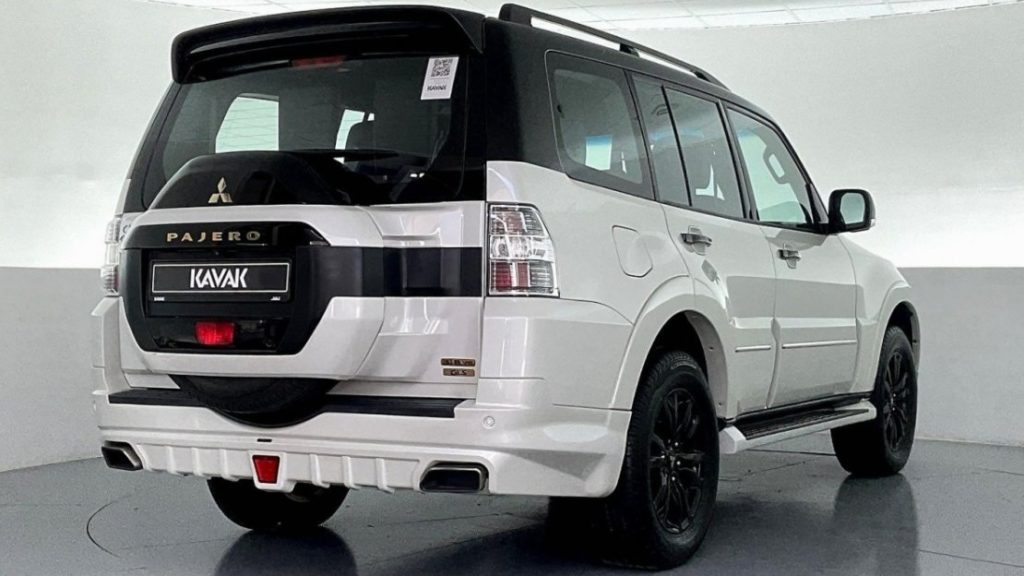 Mitsubishi Pajero Signature Edition Rear Design