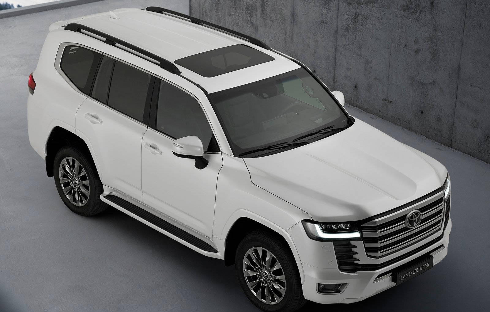 Toyota Land Cruiser Trims / Variants Details