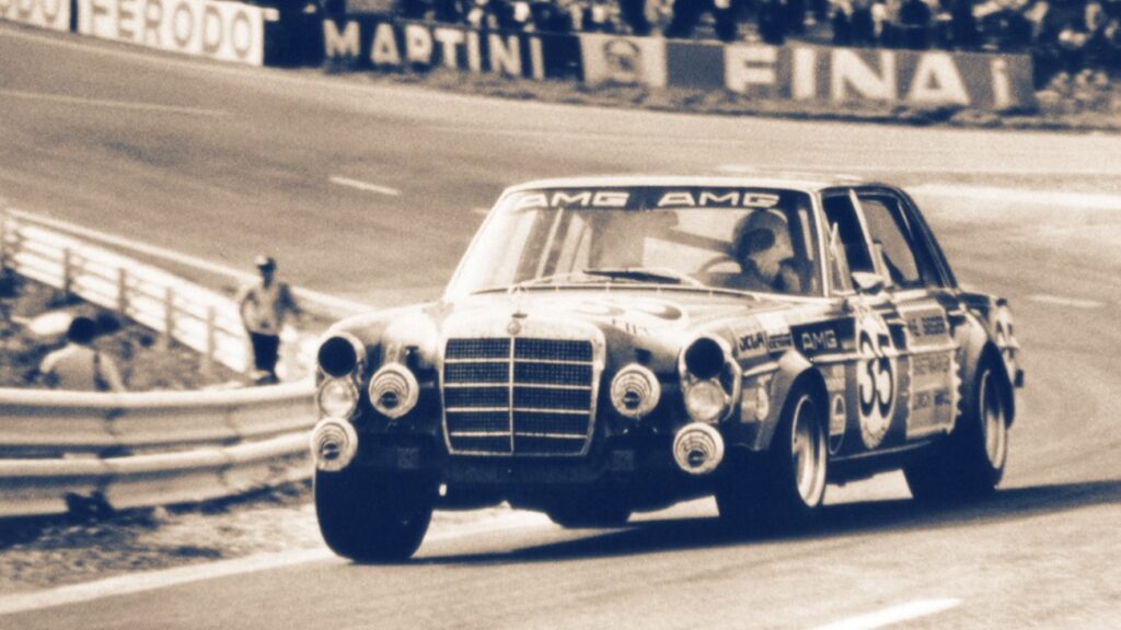 Mercedes 300 SEL 6.8 AMG Red Pig