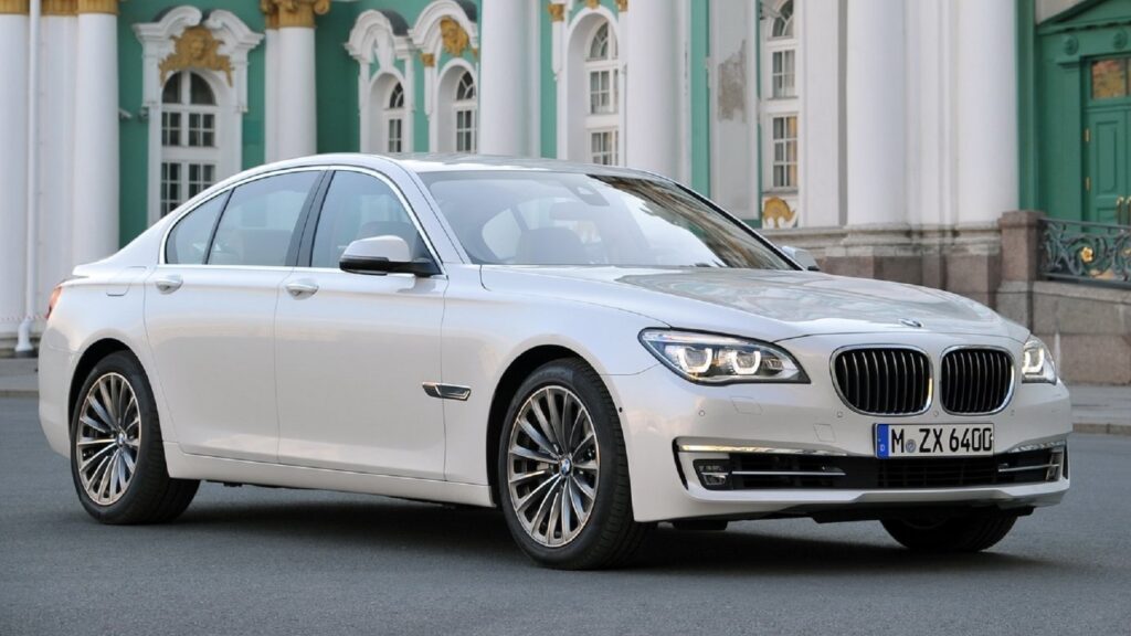 Fifth Gen BMW 7 Series (F01)