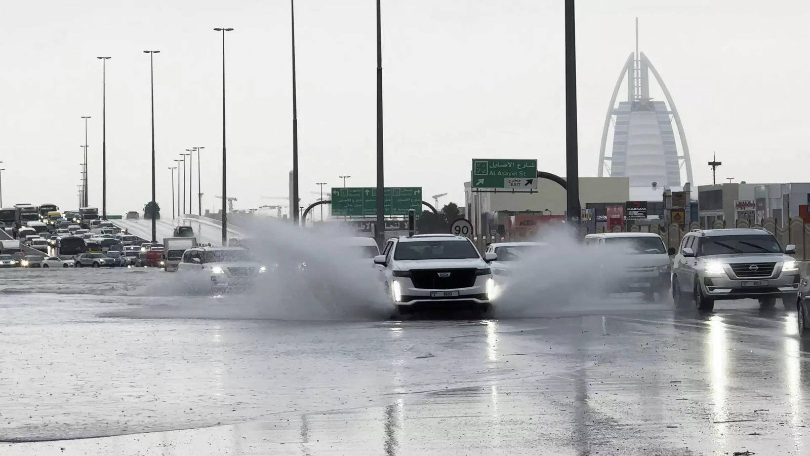 The Aftermath Of The UAE Floods of April 2024: Impact On The Car Industry