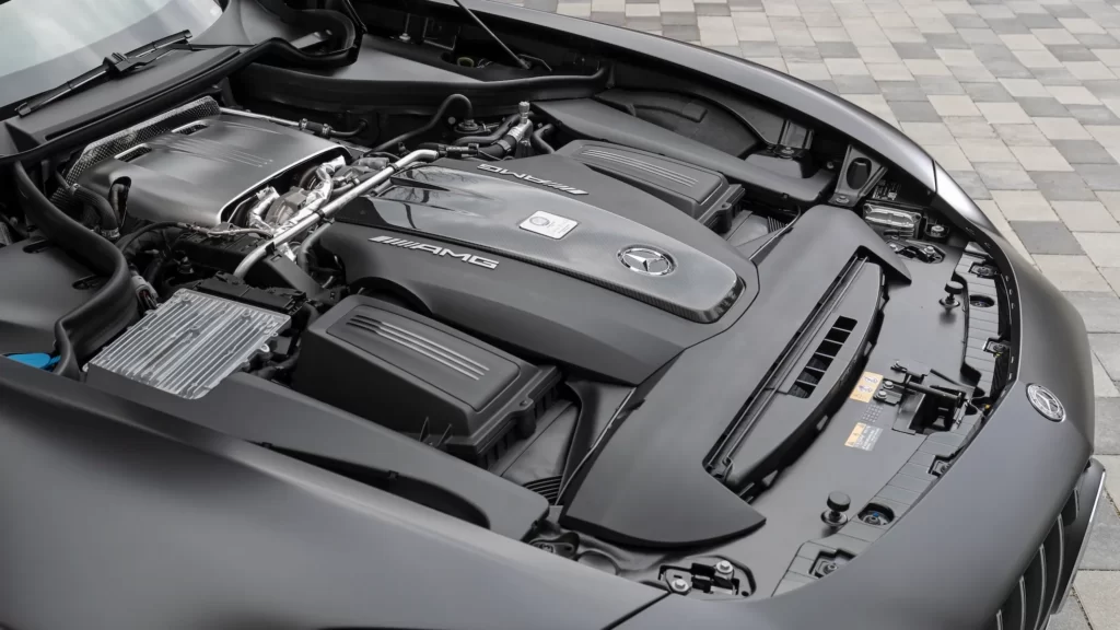 Mercedes-AMG GT-R Roadster Engine