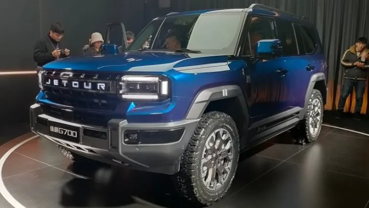 Jetour SUV Drives On Water — Jetour T7 Revealed