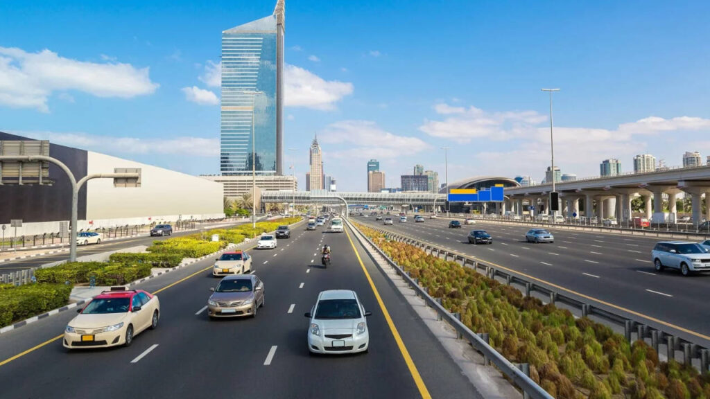 highway driving rules, regulations tips speed limits in the uae