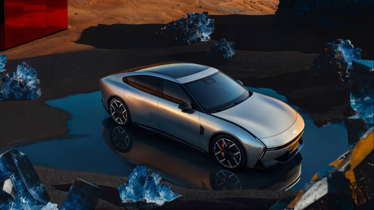 New Xpeng P7 Electric Sedan Breaks Cover — Next-Gen AI &#038; Sharper Design