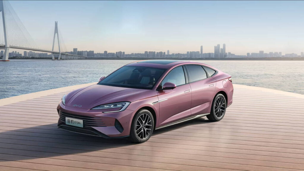 chinese car dealerships uae