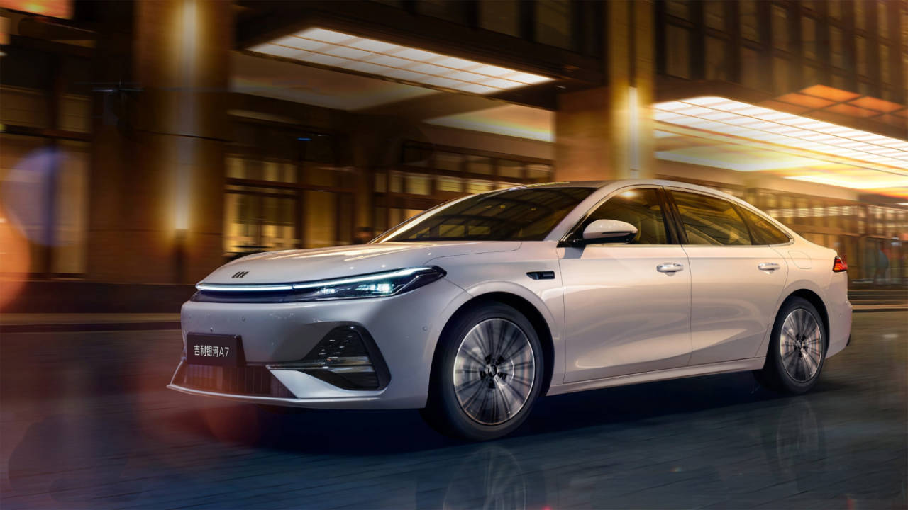 Geely Unveils Galaxy A7 EM-i PHEV With Impressive 2,100 KM Range