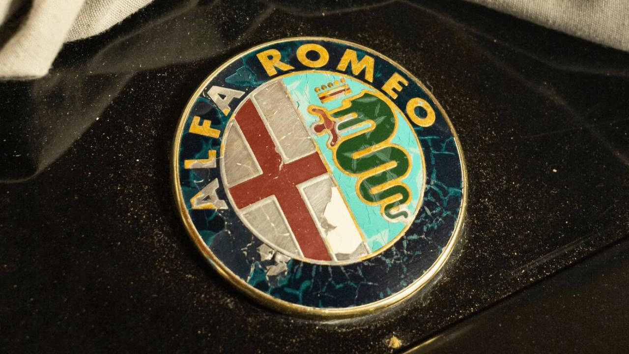 The Complete History & Evolution Of The Alfa Romeo Logo