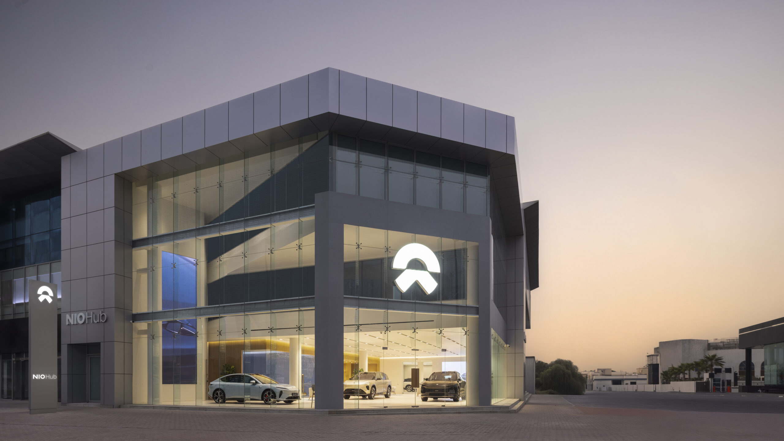 NIO Opens First UAE Hub on Sheikh Zayed Road