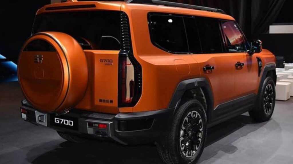 new jetour g700 vs nissan patrol prices specs features interiors design engine performance dimensions compared