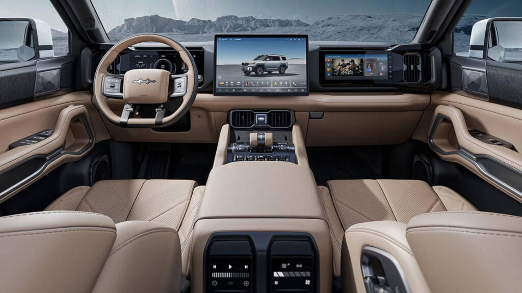 new jetour g700 vs byd leopard 8 price specs features interior design engine performance safety compared