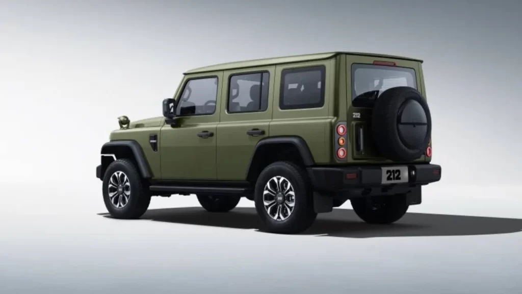 212 t01 vs tank 300 comparison price specs features design safety