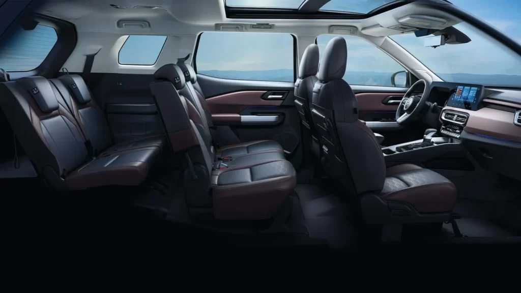 Mitsubishi Destinator Interior