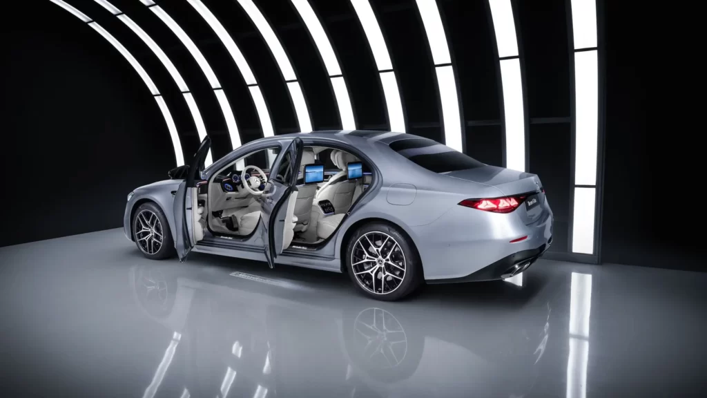 New Mercedes-Benz S-Class Revealed