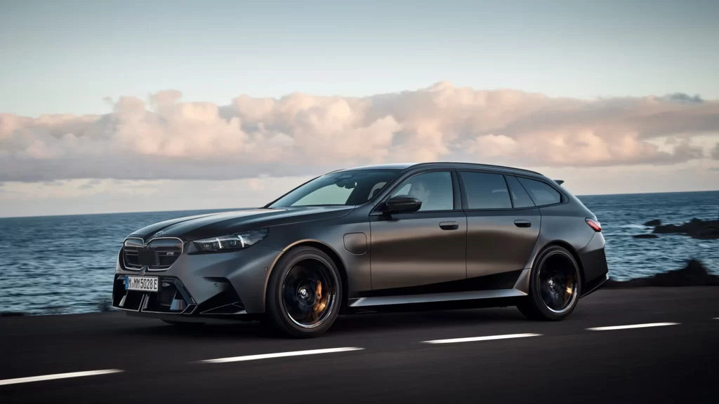 Top Family Wagons In The UAE - BMW M5 Touring