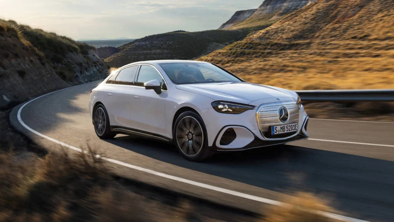 New Mercedes-Benz Electric C-Class Revealed With 762 KM Range