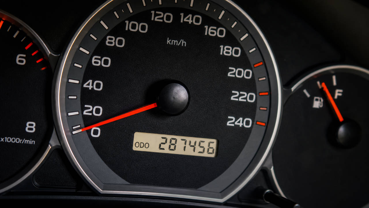 What Mileage Is Too High for Used Cars in the UAE? A Complete Buyer’s Guide