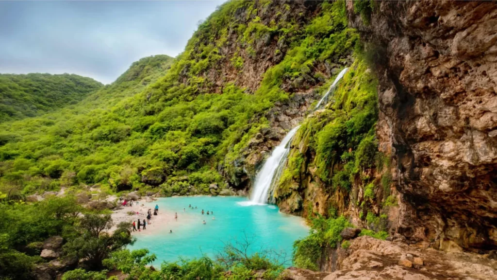 best summer road trips drives uae