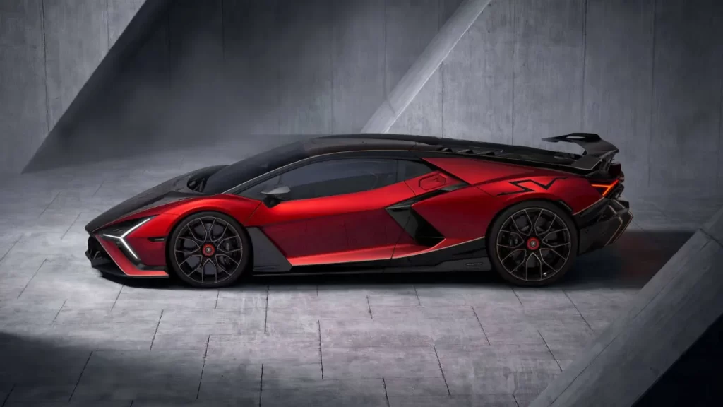 New Lamborghini Revuelto SV specs features interiors performance hypercar details