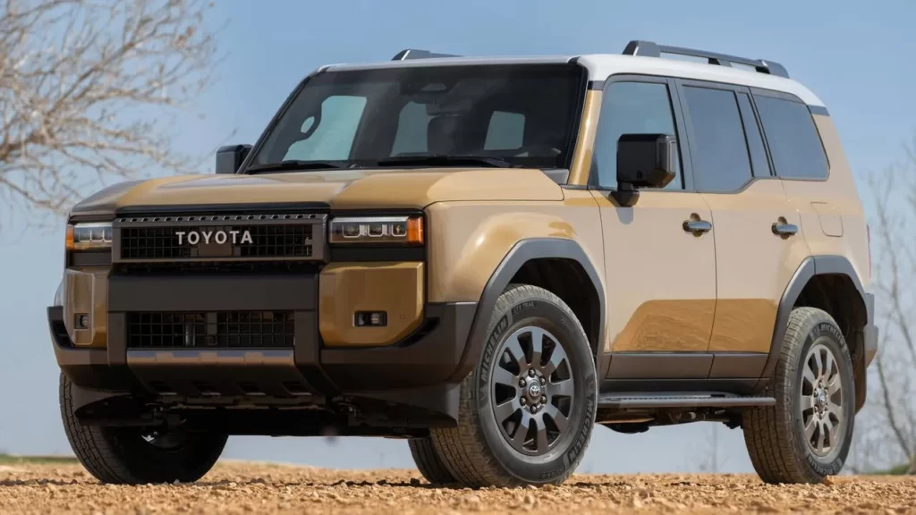 New Mitsubishi Pajero vs Toyota Prado specs features design space engine transmission compared