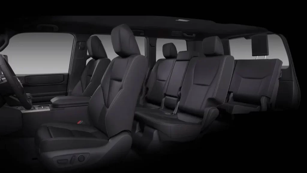 New Mitsubishi Pajero vs Toyota Prado specs features design space engine transmission compared