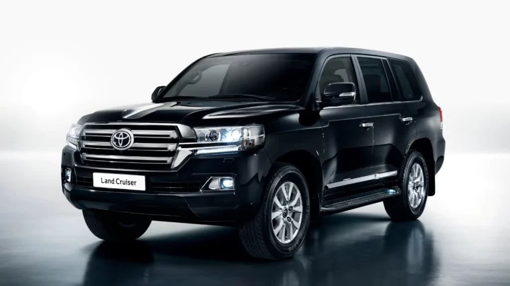 Toyota Land Cruiser LC200 vs LC300