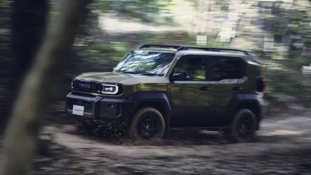 Land Cruiser FJ vs Fortuner