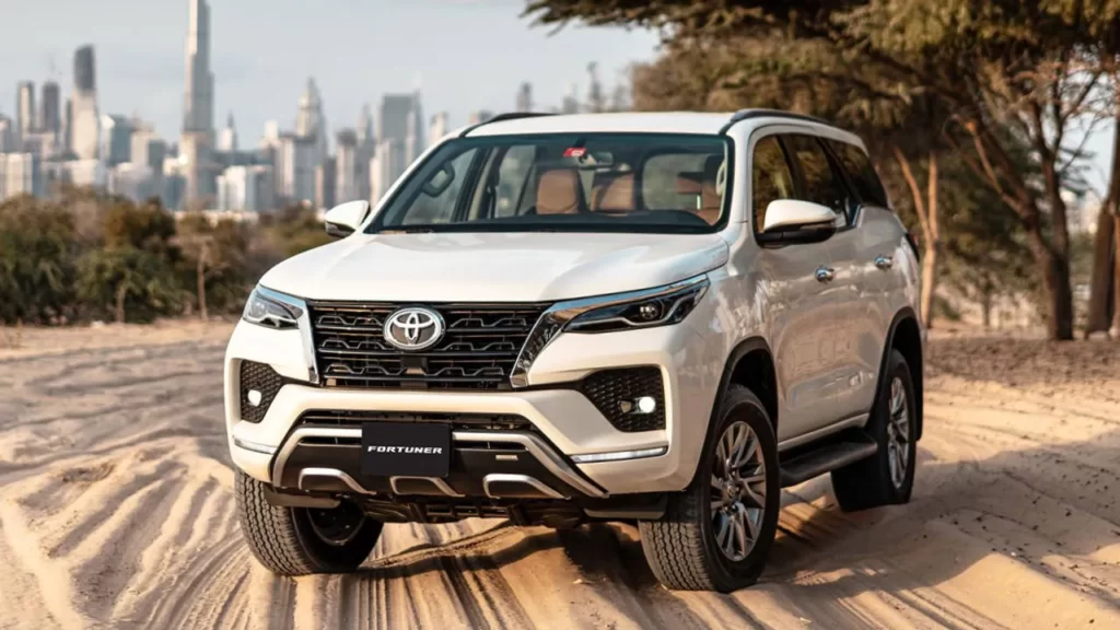 Land Cruiser FJ vs Fortuner