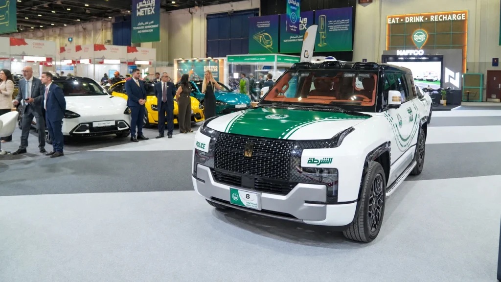 Dubai Police Yangwang U8 floating car at WETEX